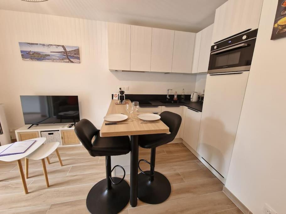 T2 Neuf, Parking Prive,Acces Mer Bandol Luaran gambar