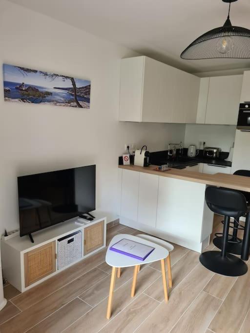 T2 Neuf, Parking Prive,Acces Mer Bandol Luaran gambar